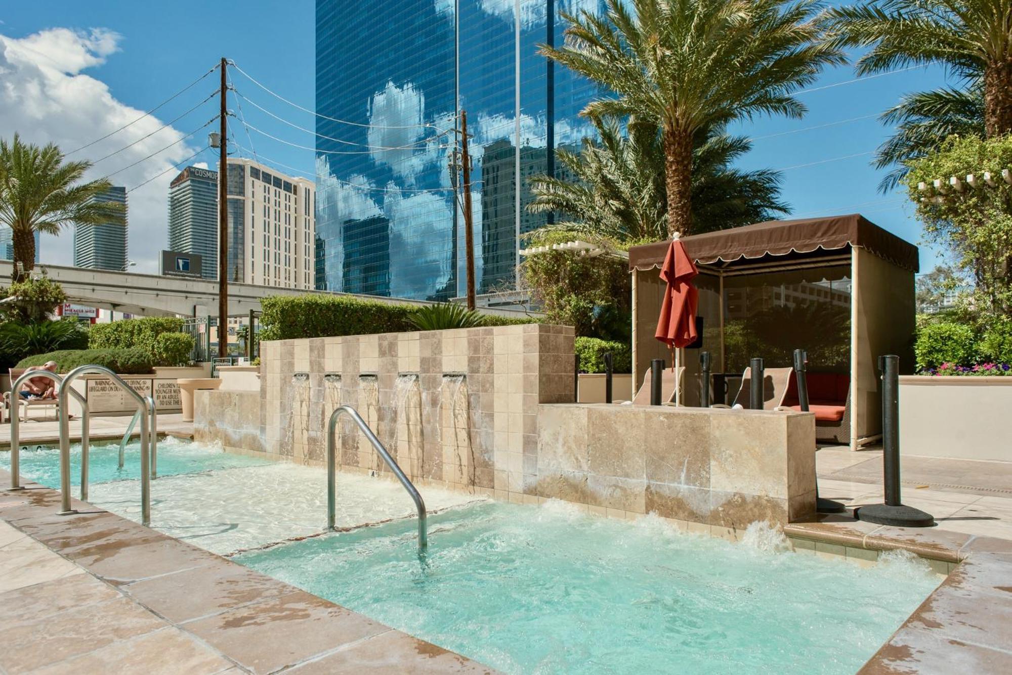 Strip View Suites - No Resort Fee ! لاس فيغاس المظهر الخارجي الصورة